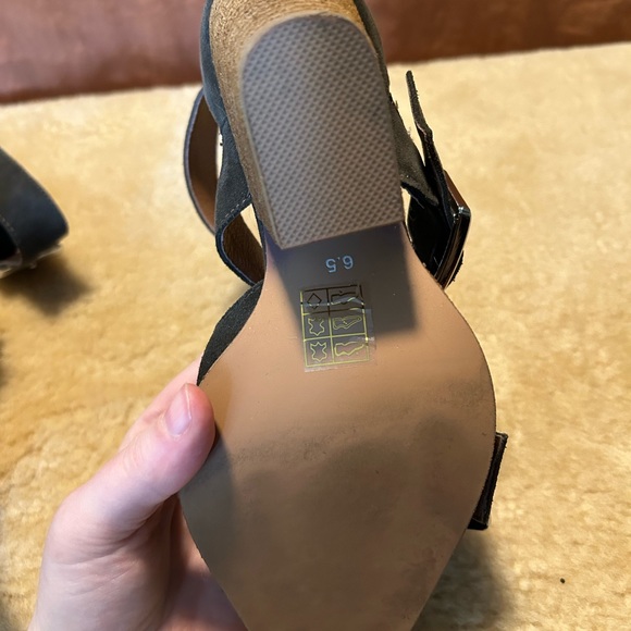 Black Suede Hendrix Heel 6.5 - Picture 8 of 8